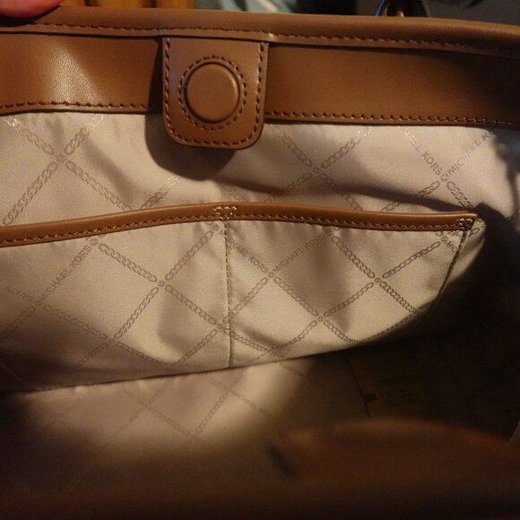 NWT Michael Kors Luisa Satchel - Picture 5 of 6